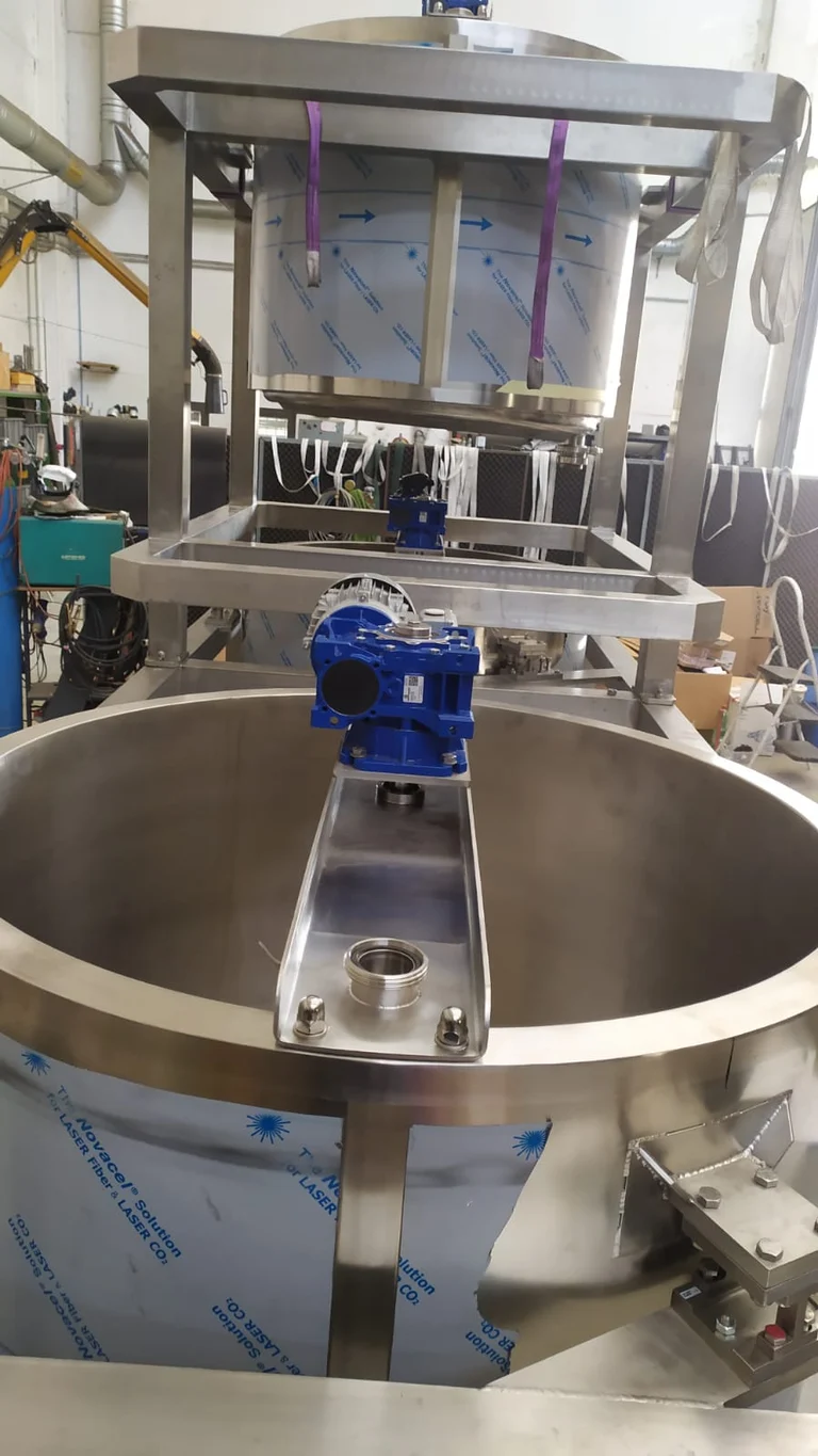 Serbatoi - semplici, riscaldati, con accessori — FZ INOX